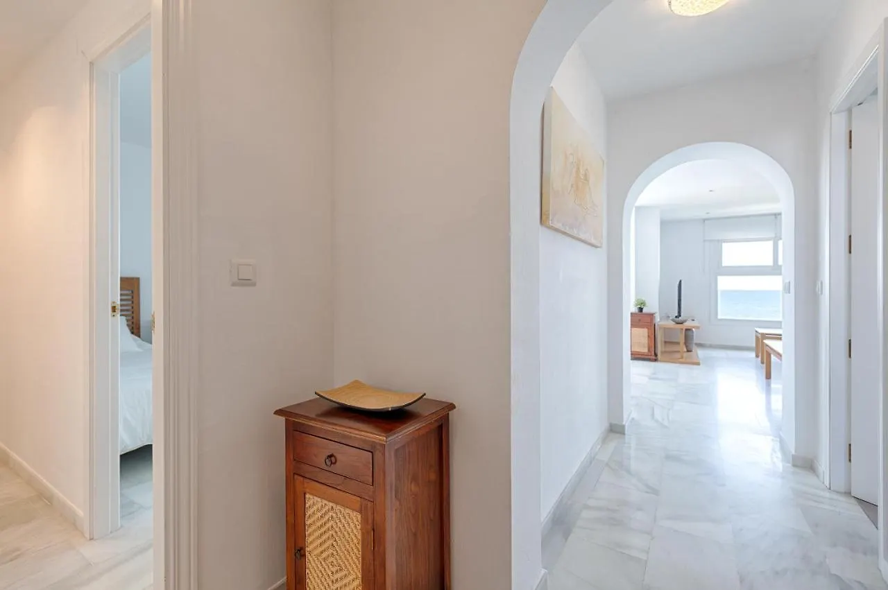 Front Sea View Apartment Estepona 0*,
